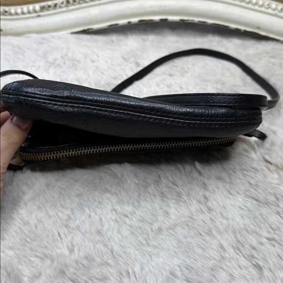 Kate Spade New York Mansfield Mariana
Crossbody Bag (Black) - Picture 11 of 11